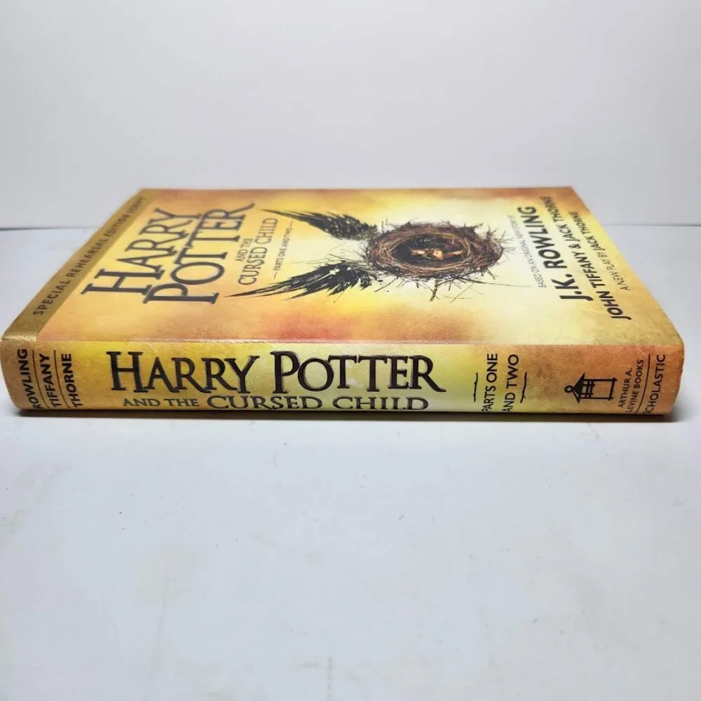 Harry Potter and the Cursed Child Parts 1 & 2 Book Special Rehearsal Edition Scr